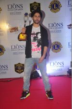 Varun Dhawan at the 21st Lions Gold Awards 2015 in Mumbai on 6th Jan 2015